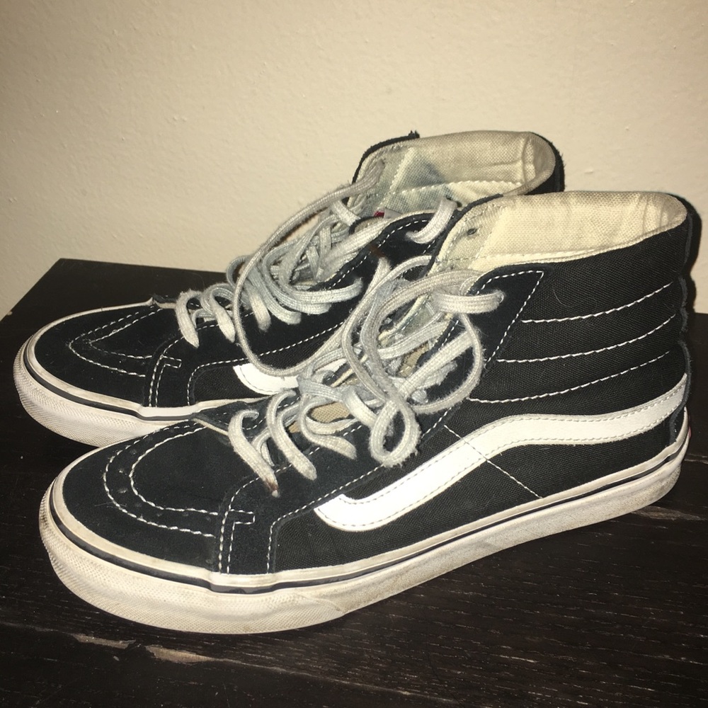 women’s vans sk8-hi’s size 6